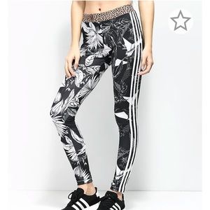 NWT CUTE ADIDAS LEGGINGS!!